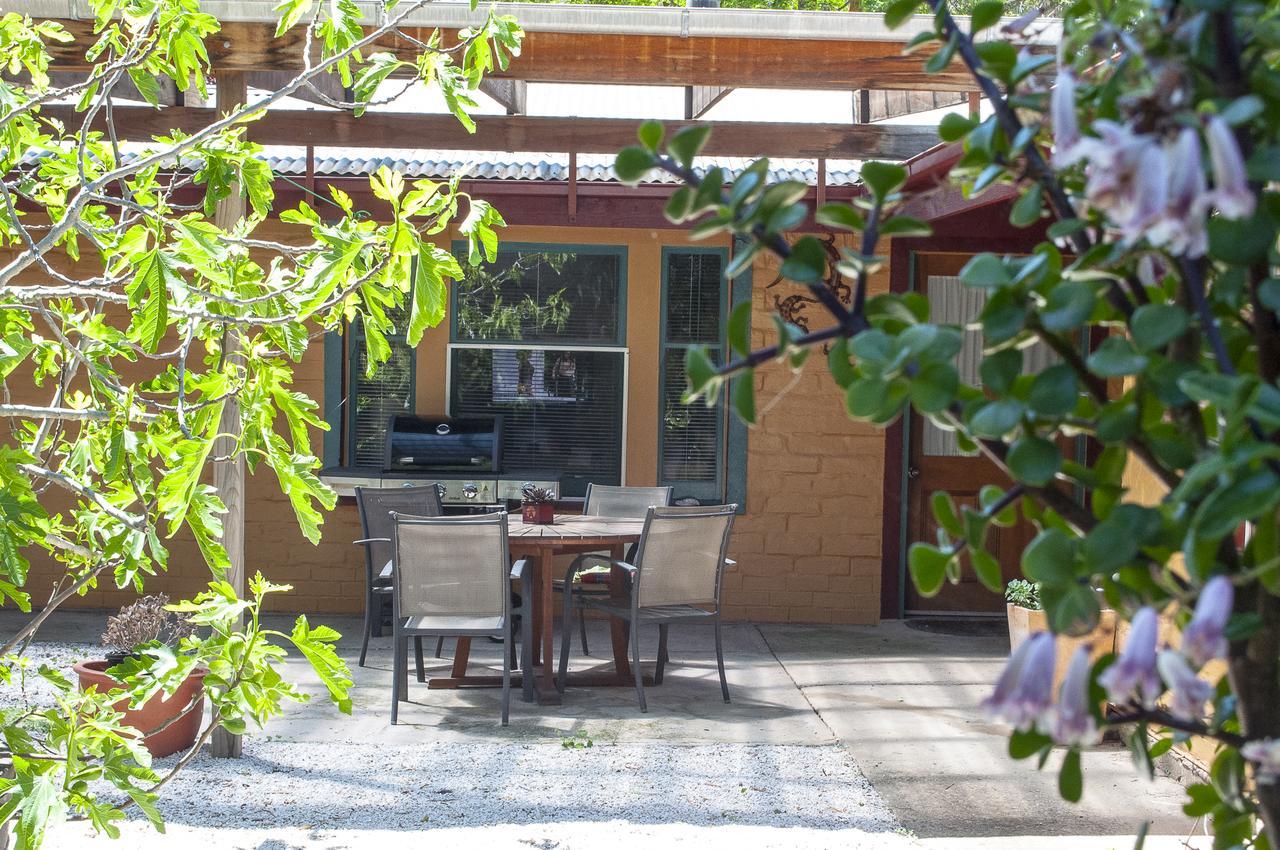 Trevalia Accommodation Penwortham Dış mekan fotoğraf