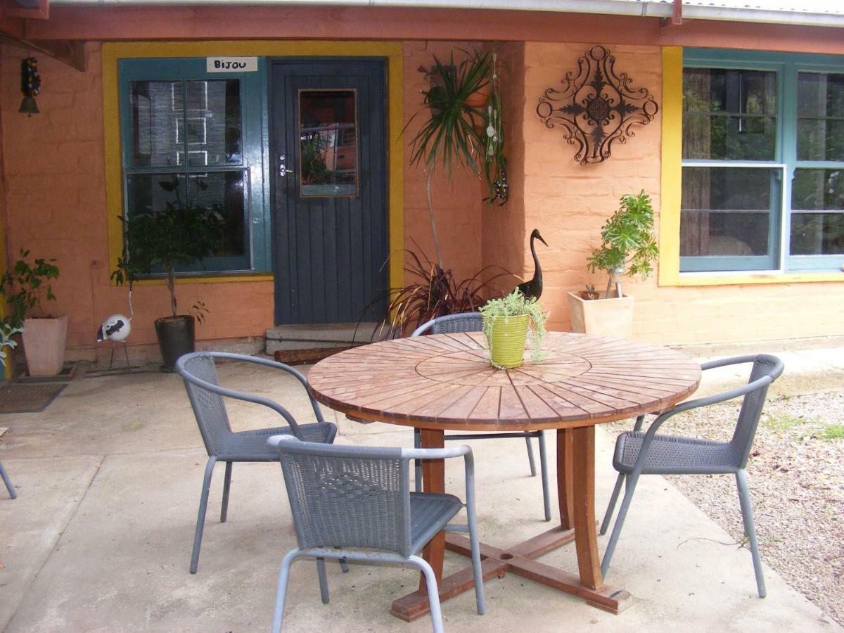 Trevalia Accommodation Penwortham Dış mekan fotoğraf