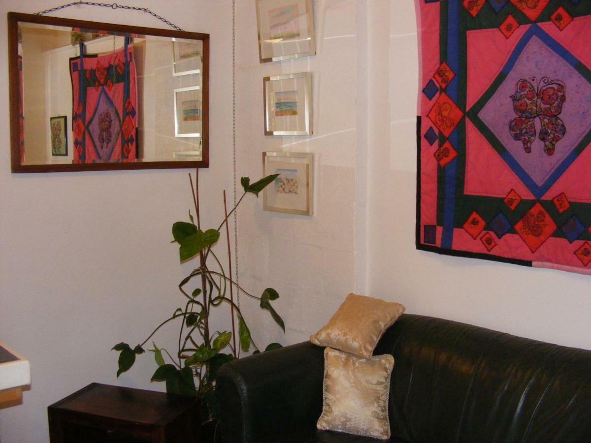 Trevalia Accommodation Penwortham Dış mekan fotoğraf